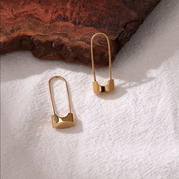18K Gold Plated Lock Hoop Earrings - Picture 2 of 11